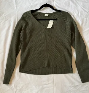Abercrombie Green Ribbed V-neck Sweater thumbnail 1