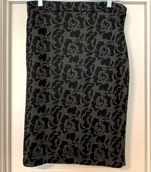 Banana Republic || Black/grey/silver print lined pencil skirt with side zipper thumbnail 1