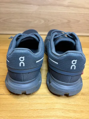 On Cloud 6 Women's Sneakers in Navy / Stone - Size 10 thumbnail 4