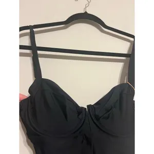 Quince Italian Underwire One-Piece Swimsuit size S NWT! thumbnail 2