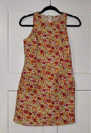 Vintage floral dress thumbnail 1