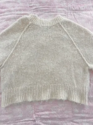 American Eagle Outfitters sweater  thumbnail 3