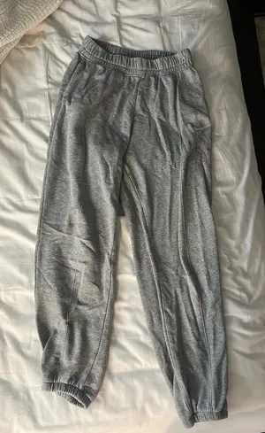 Grey Nike Sweatpants XS thumbnail 1