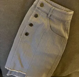 entro gray skirt NWT thumbnail 1