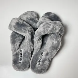 Cushionaire Women's Gray Faux Fur Style Slippers Sz 8 thumbnail 5