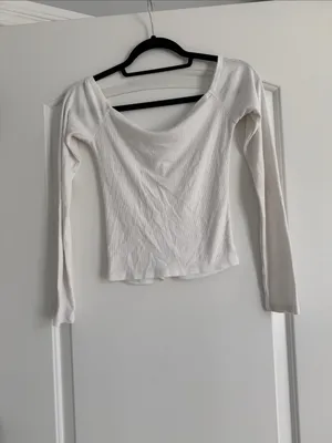 Hollister White Ruched V-Neck Long Sleeve Top thumbnail 4