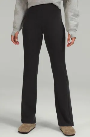 NWOT Lululemon Ribbed Softstreme Flared Pant Size 6 Black thumbnail 1