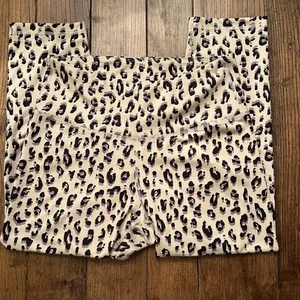 Old Navy Active Elevate Cropped Leggings Sz L Cheetah  🐆 print EUC thumbnail 2