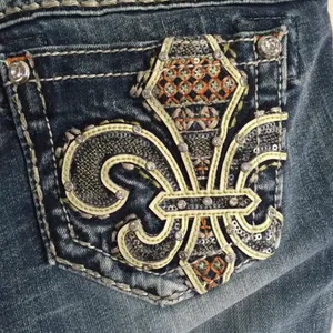 Fleur-De-Lis Sequin Rhinestone Embellished Cuffed Capri Jeans thumbnail 6
