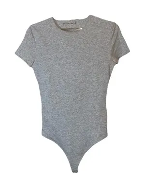 Abercrombie &‎ Fitch Heather Gray Bodysuit Size M Stretch Short Sleeve thumbnail 1