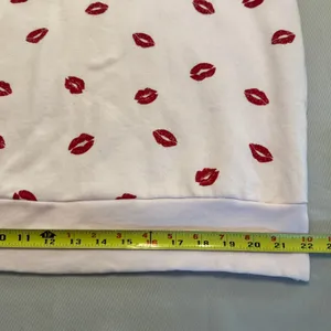 Colsie Womens Pink Red Lipstick Kiss Print Crewneck Sweatshirt Large‎ NEW thumbnail 9