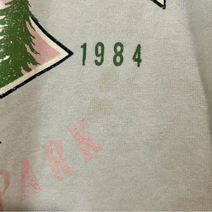 Cut & Paste Women’s Yellowstone National Park Sweatshirt Tan Size Large FLAW thumbnail 7