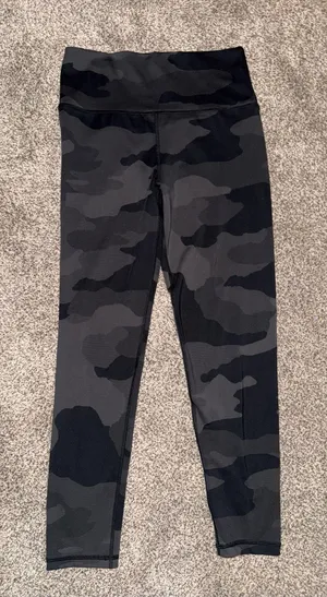 OFFLINE by Aerie Camo High-Rise 7/8 Legging thumbnail 1