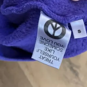 Madhapoy BLUE TIE DYE MENTAL HEALTH EMPATHY‎ IS FREE CREWNECK size small thumbnail 6