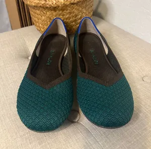 Rothy's emerald green Knit Ballet Flats with Black Trim size 7.5 thumbnail 1