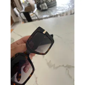 Quay Australia Women's Notorious Sunglasses new‎ thumbnail 5