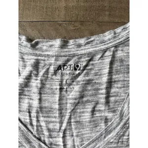 Apt.9 Essentials‎ Women's Gray V-Neck Short Sleeve Tee Size Large thumbnail 2