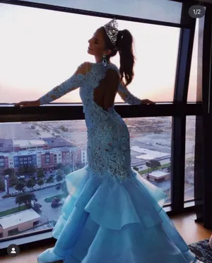 Prom Sherri Hill thumbnail 1