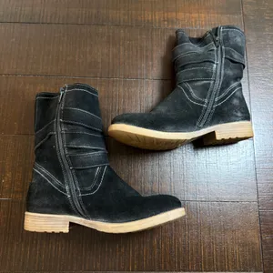 Roan Lola‎ Black Suede Moto Boots Womens 7 Buckle Mid Calf Side Zip Distressed thumbnail 4