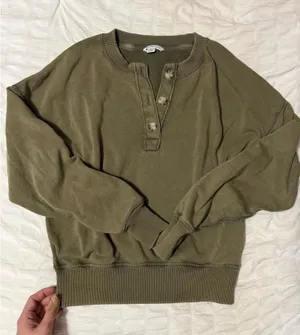 American Eagle quarter button sweater thumbnail 2