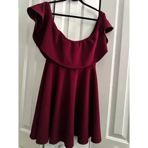 Windsor Red Off Shoulder Ruffle Skater‎ Party Dress Large thumbnail 5