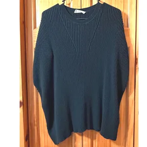 Everlane Womens LOrganic Cotton Poncho Sweater Black Side Slit Crew Neck Ribbed thumbnail 3