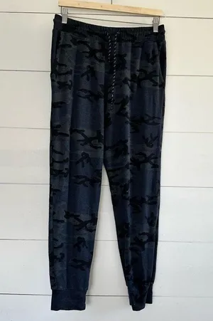 Sundry Women’s 3 Large Camo Jogger Pants thumbnail 1