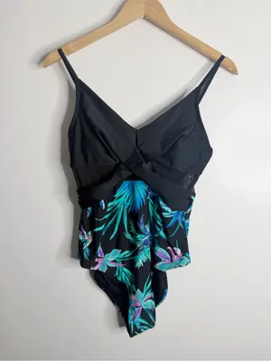 Cupshe Dark Rainforest Wrap Front Mesh Cutout One Piece Swimsuit Medium‎ Beach thumbnail 3