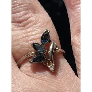 Unbranded Size 7 Floral Cocktail Ring with Blue Marquise Stones thumbnail 2