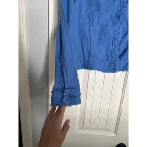 Elie‎ Tahari Linen Jacket Womens Medium Blue Frayed Hem Trucker Button Up Coat thumbnail 2