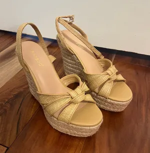 Bamboo Tan Platform Wedges thumbnail 1