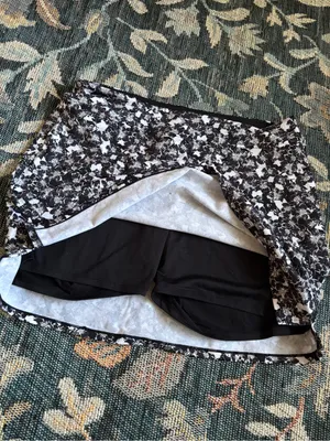 Tranquility Black & White Floral Print Active Women's Skort Size M thumbnail 5