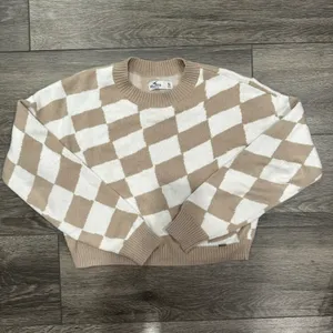 Hollister Beige and White Checkered Knit Sweater Crewneck Size XS thumbnail 1