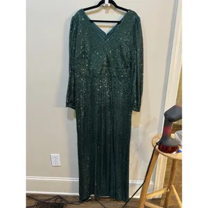 Xscape Long Sleeve Long V-Neck All Over Sequin Gown Hunter Size 18W thumbnail 3
