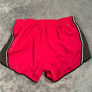 Nike dri-fit shorts pink medium thumbnail 9
