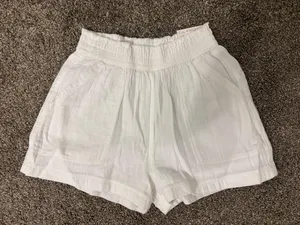 White linen Kohls Shorts thumbnail 1