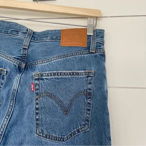 Levi’s Ribcage Straight Denim Jeans thumbnail 3