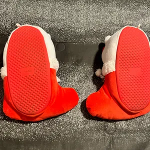 Womens 11/12 Sanrio Hello Kitty Christmas Holiday Stocking Slippers- Plush Red thumbnail 2
