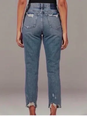 Abercrombie & Fitch High Rise Mom Jeans Size 24 / 00S Distressed Raw Hem Cropped thumbnail 2