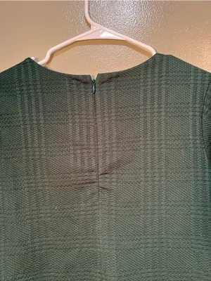 Banana Republic Women's Size 4 Dress Dark Green Textured‎ Holiday Bell Sleeve thumbnail 10