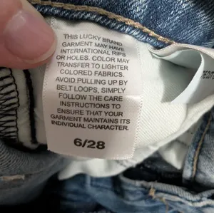 Lucky Brand Distressed The Cut Off Mid Rise Jean Short W6/28 Medium Wash thumbnail 5