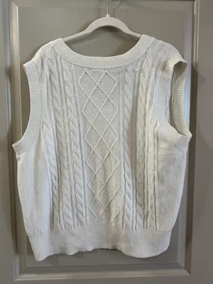 True Craft Cableknit Sweater Vest thumbnail 2