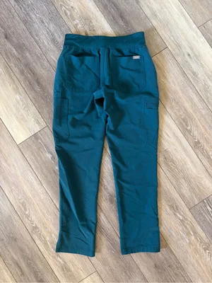 Yola High-Rise Slim Scrub Pants Size XS Petite thumbnail 4