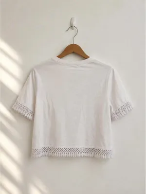 Forever 21 White Crochet Trim Crop Top | Boho Cotton Tee M thumbnail 2