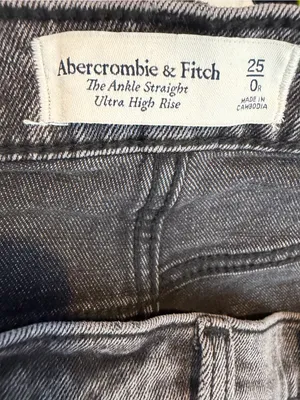 Abercrombie & Fitch The Ankle Straight Ultra High-Rise in Gray Wash Jeans Size 0 thumbnail 5