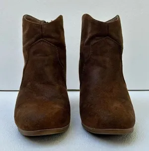 Women boots  thumbnail 1