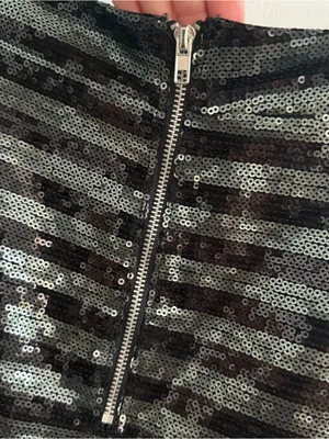 NEW Olivaceous Black Sequin Mini Skirt LARGE thumbnail 5