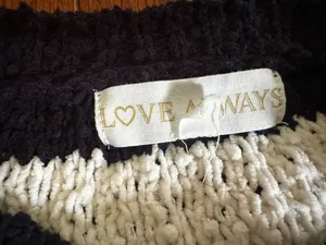 Sweater Multiple Size L thumbnail 2