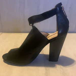 Guess Women's Black Platform Peep Toe High Heels Ankle Boots/Sandals , like new thumbnail 7