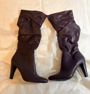 Christian Siriano Knee High Boots PLUM/eggplant color Ruched Zip size 9 Women thumbnail 1